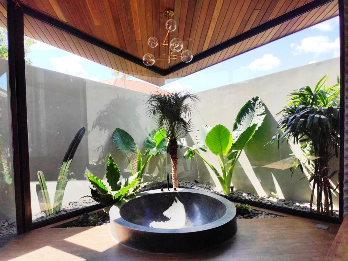 Villa Feh Bali By House Of Winds - Neo Tropical Eden Near Canggu Kerobokan Exteriör bild